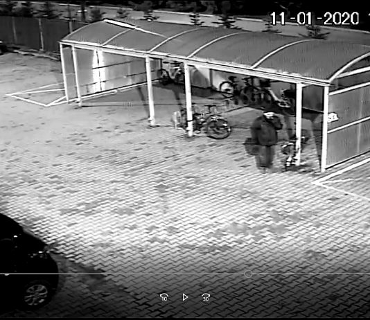 Kradzież roweru poszukiwany mężczyzna ze zdjęć