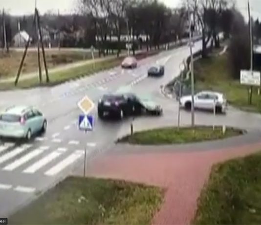Wymuszenie pierwszeństwa na Pułtuskiej. Policja