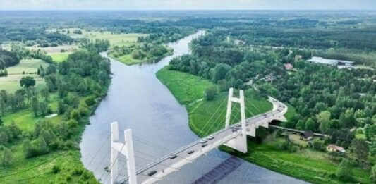Most na Narwi w Nowym Lubielu otwarty. Połączył dwa powiaty i skrócił wielki objazd most na Narwii otwarty